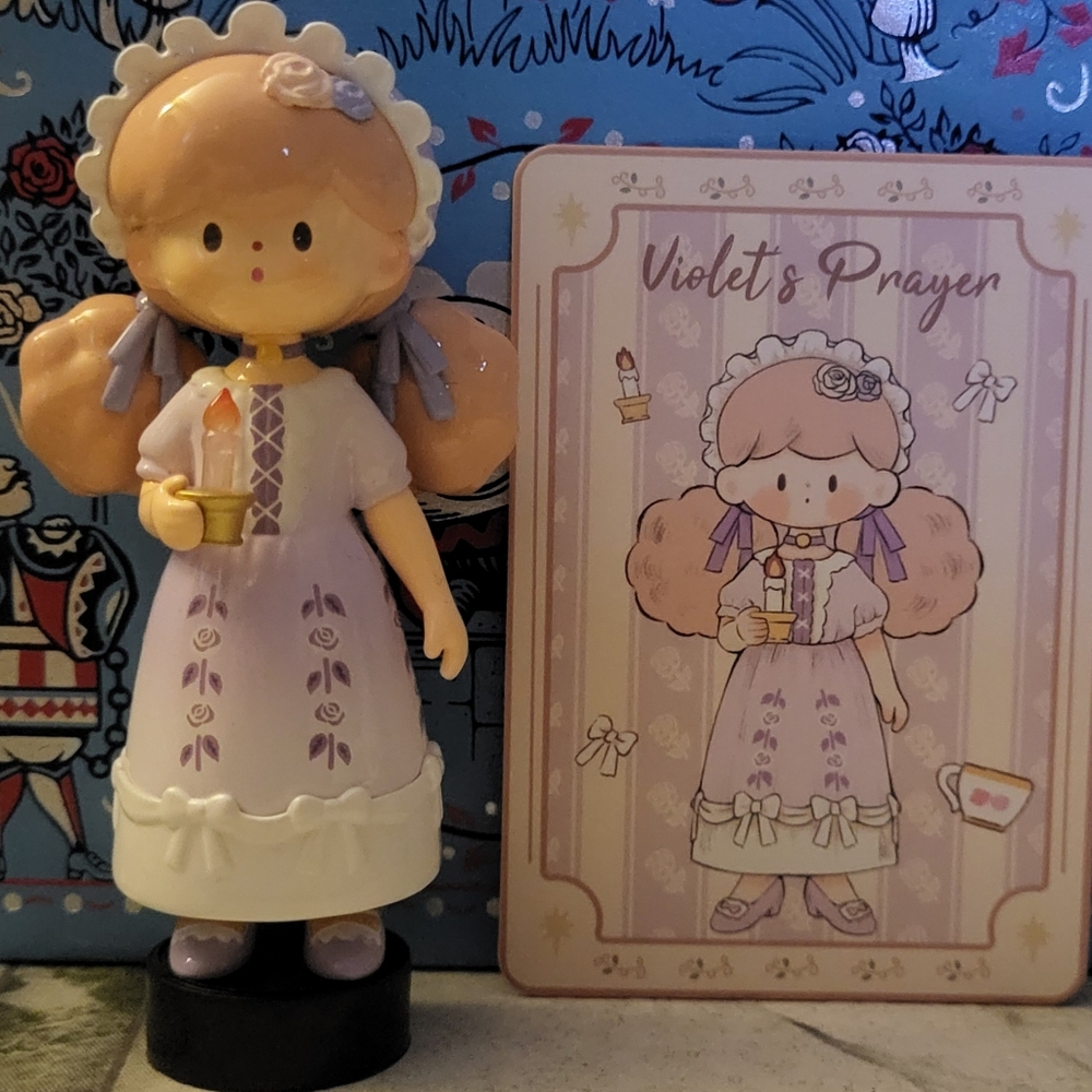 Finding Unicorn × Molinta:"Back to Rococo Series" Violet's Prayer + card + stand